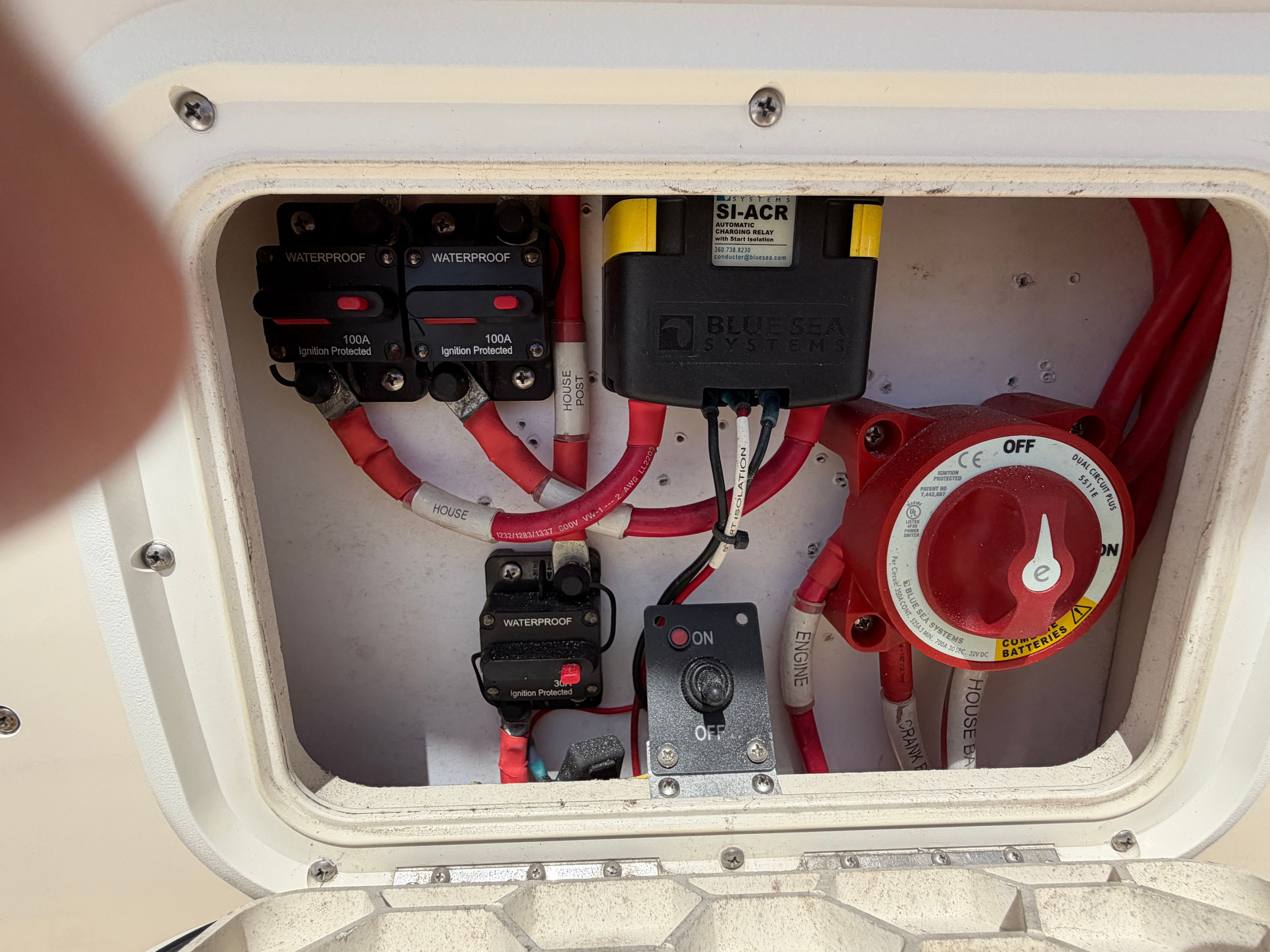 Electrical panel of a 2004 McKee Craft 24 FREEDOM boat.