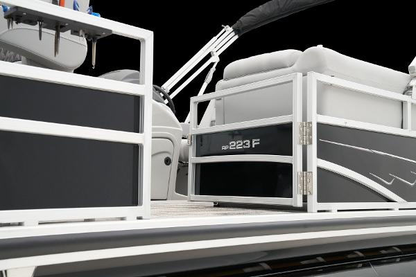 2024 Ranger Reata 223F - 25