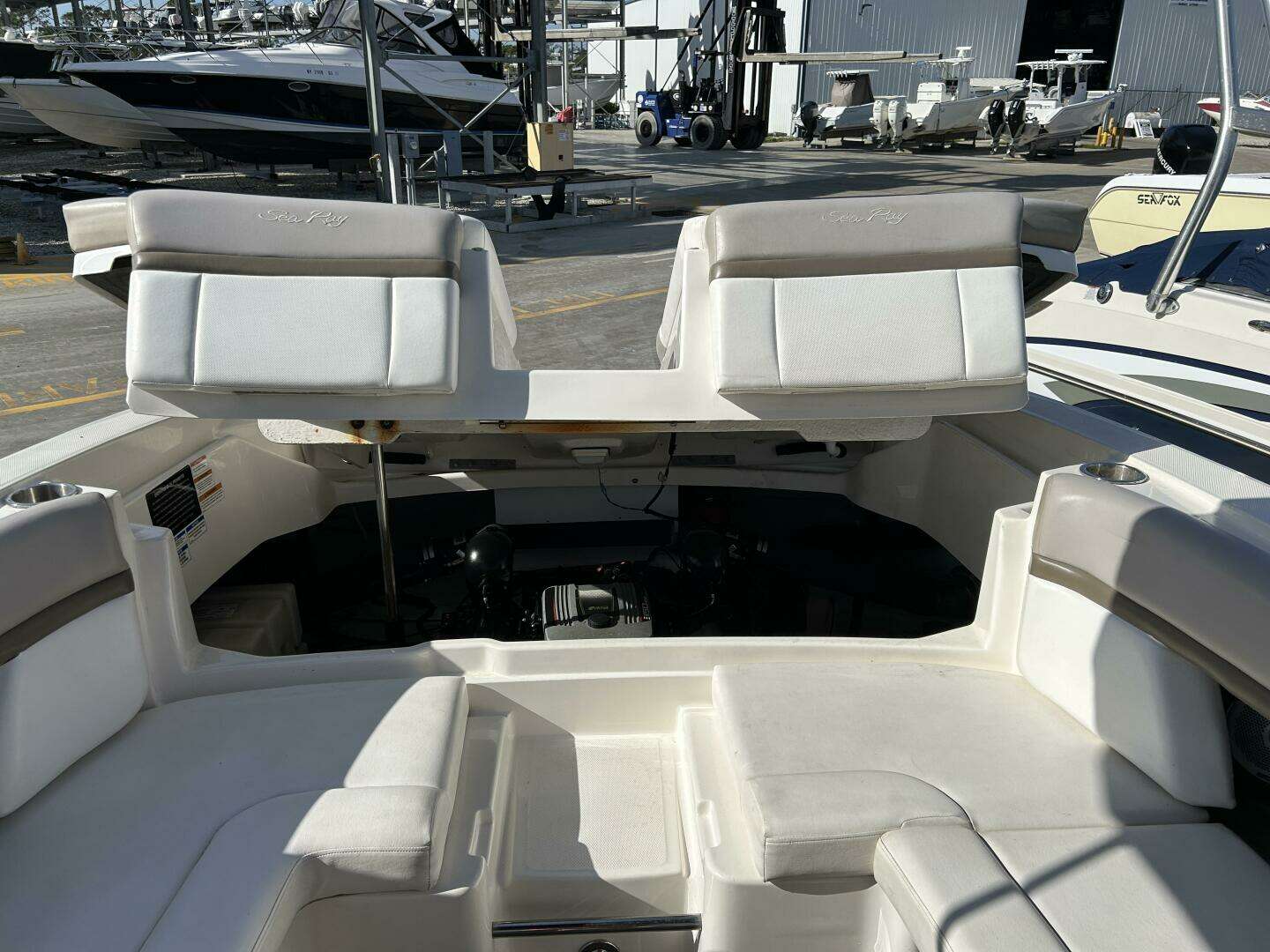 2013 Sea Ray 270 SLX - Image 17