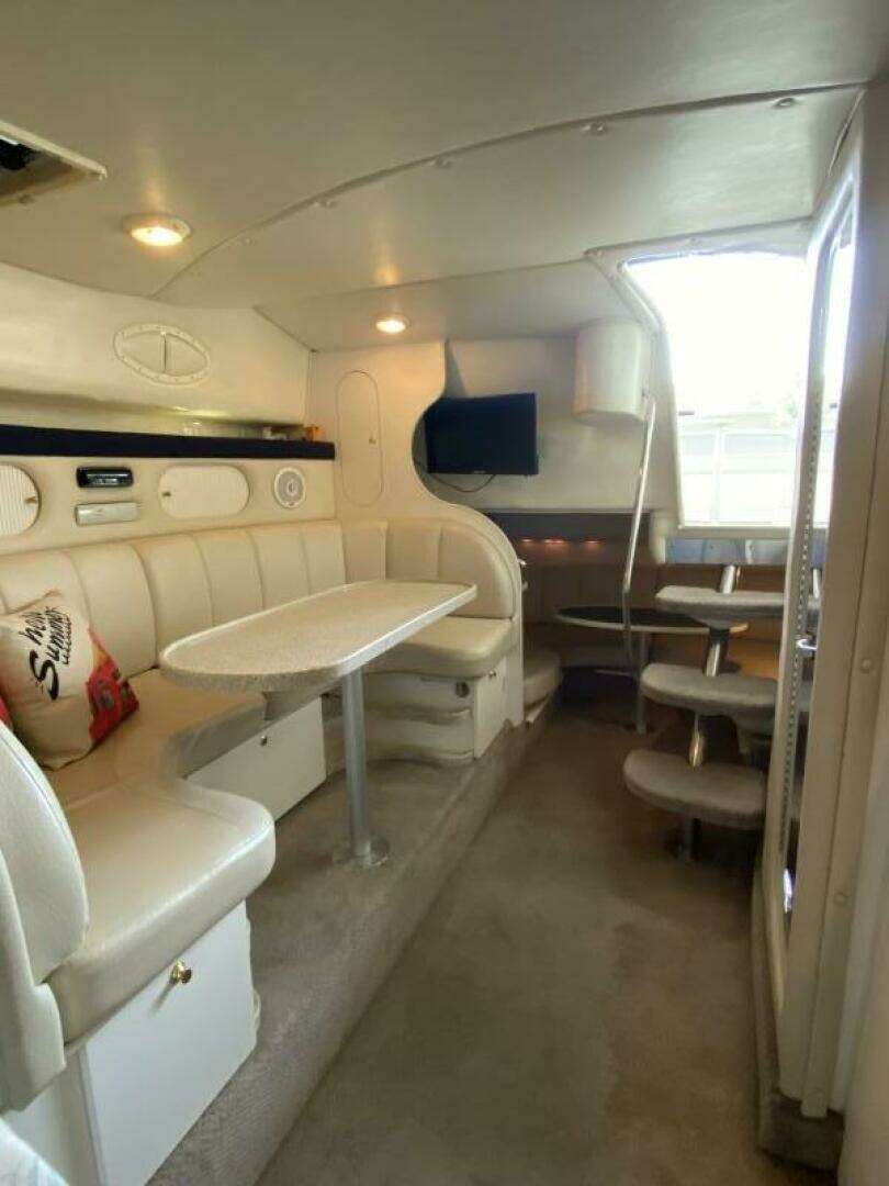 2000 Rinker — - Image 20