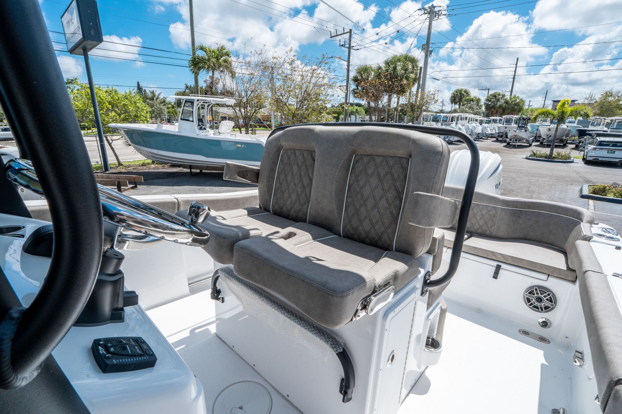 2026 Sea Hunt Ultra 255 SE - 18