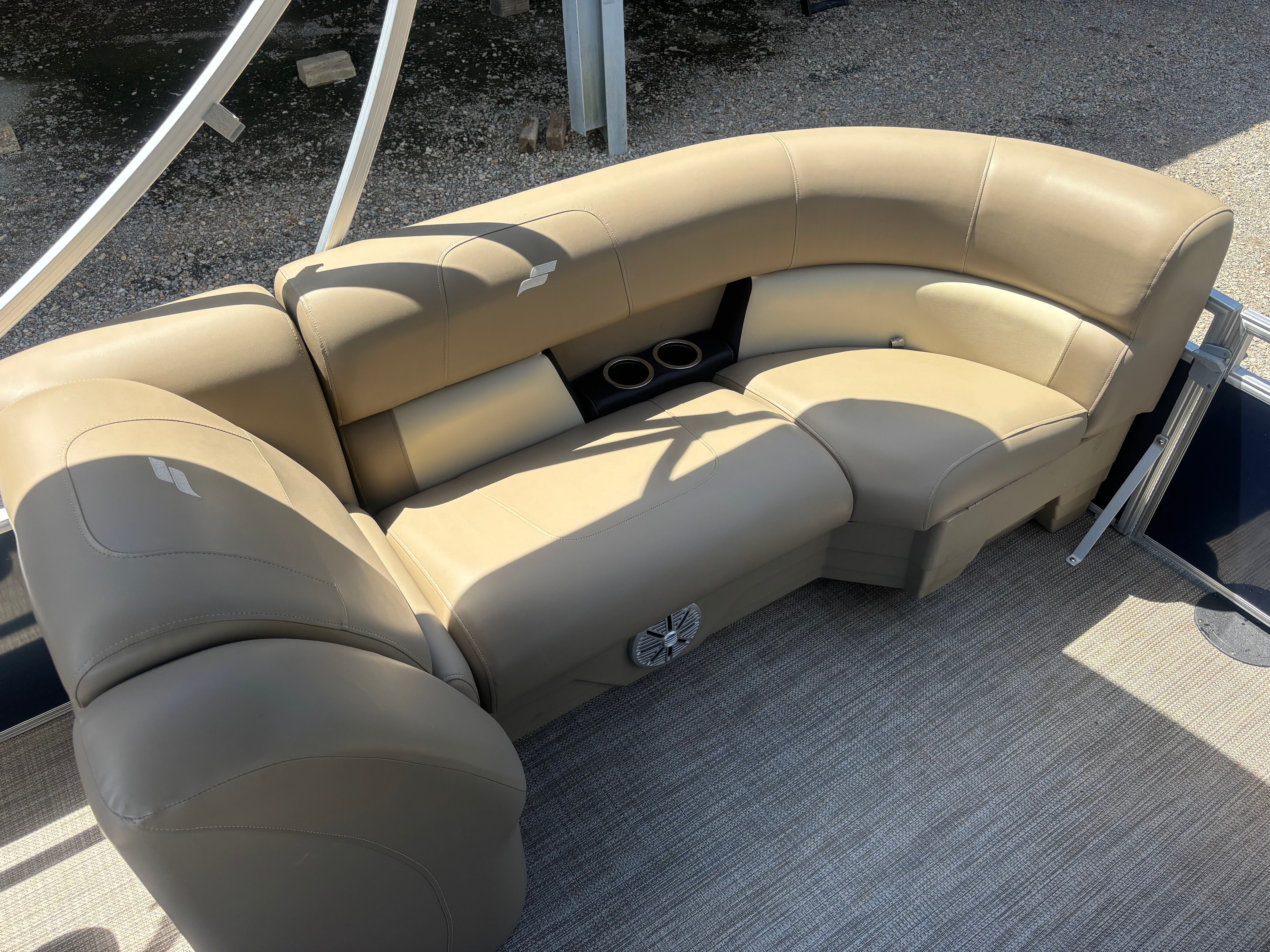 2022 SYLVAN LX 22 R - Image 9