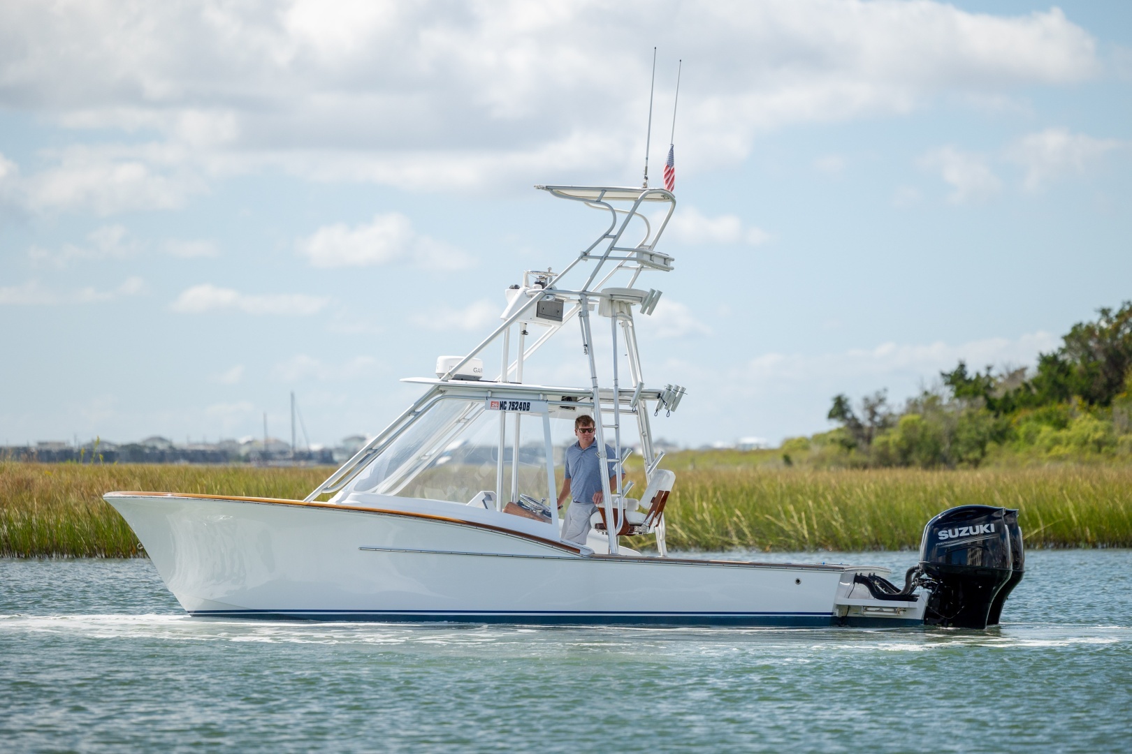2005 Custom Carolina 26 Tideline Express - Image 15