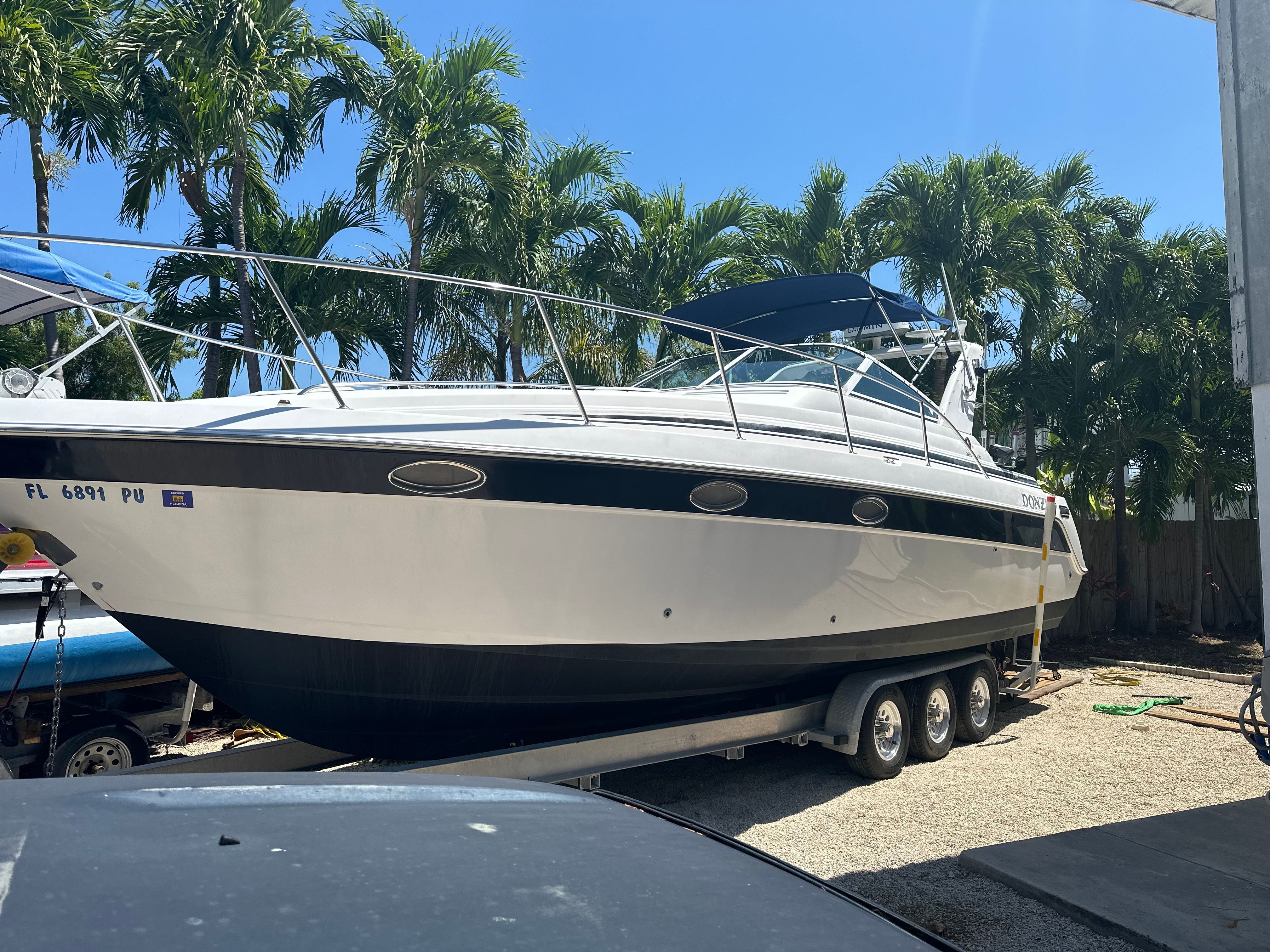 1999 Donzi 3250 LXC