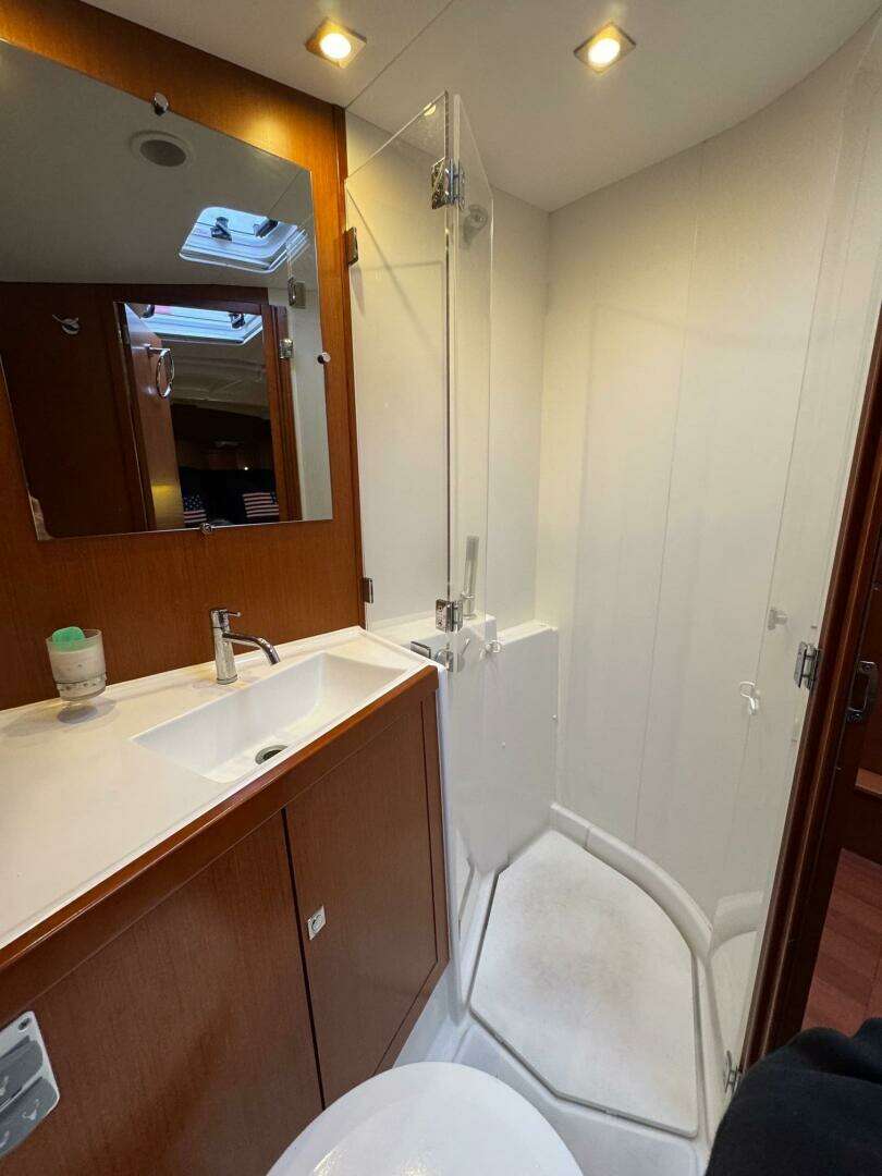 2017 Beneteau Oceanis 45 - Image 59