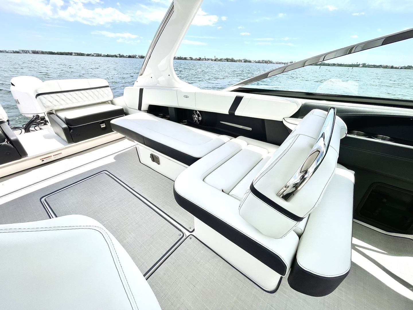 2023 Regal 29 OBX - Image 18