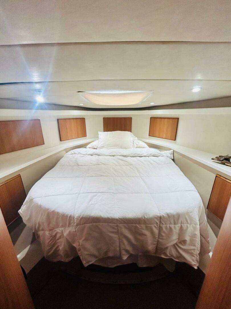 1988 Bertram 54' - Image 25