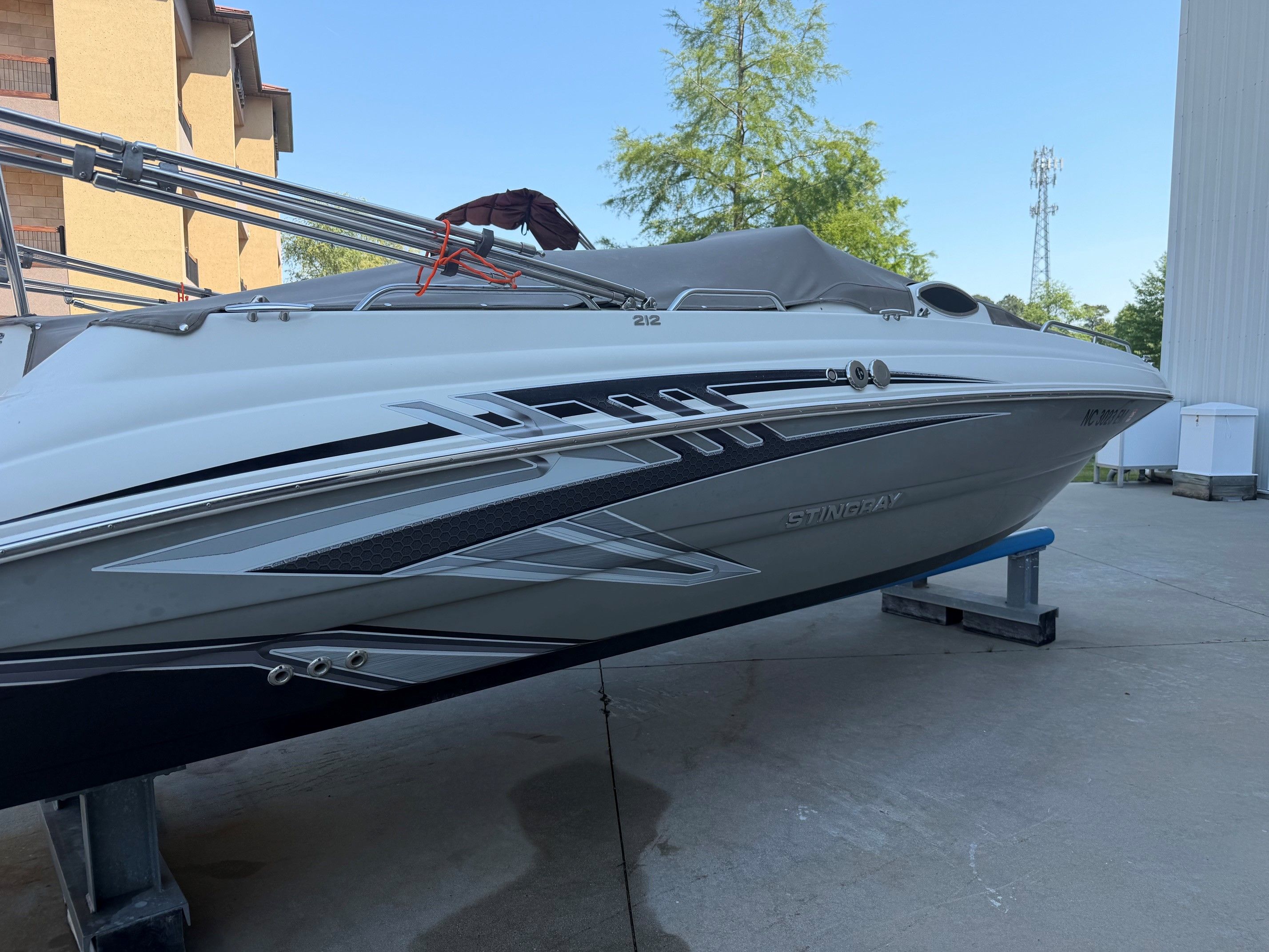 2019 Stingray 212 SC - 4