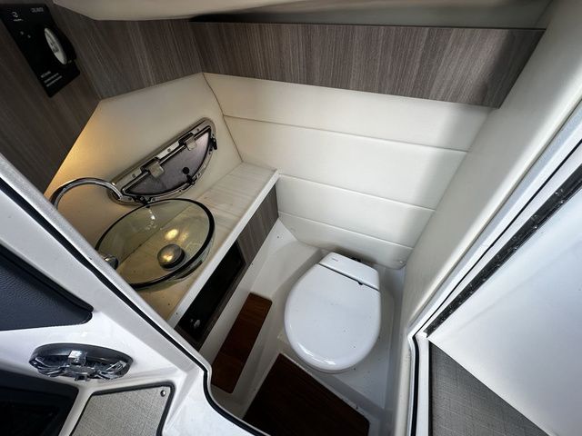 2023 Regal 2800 Bowrider - 19