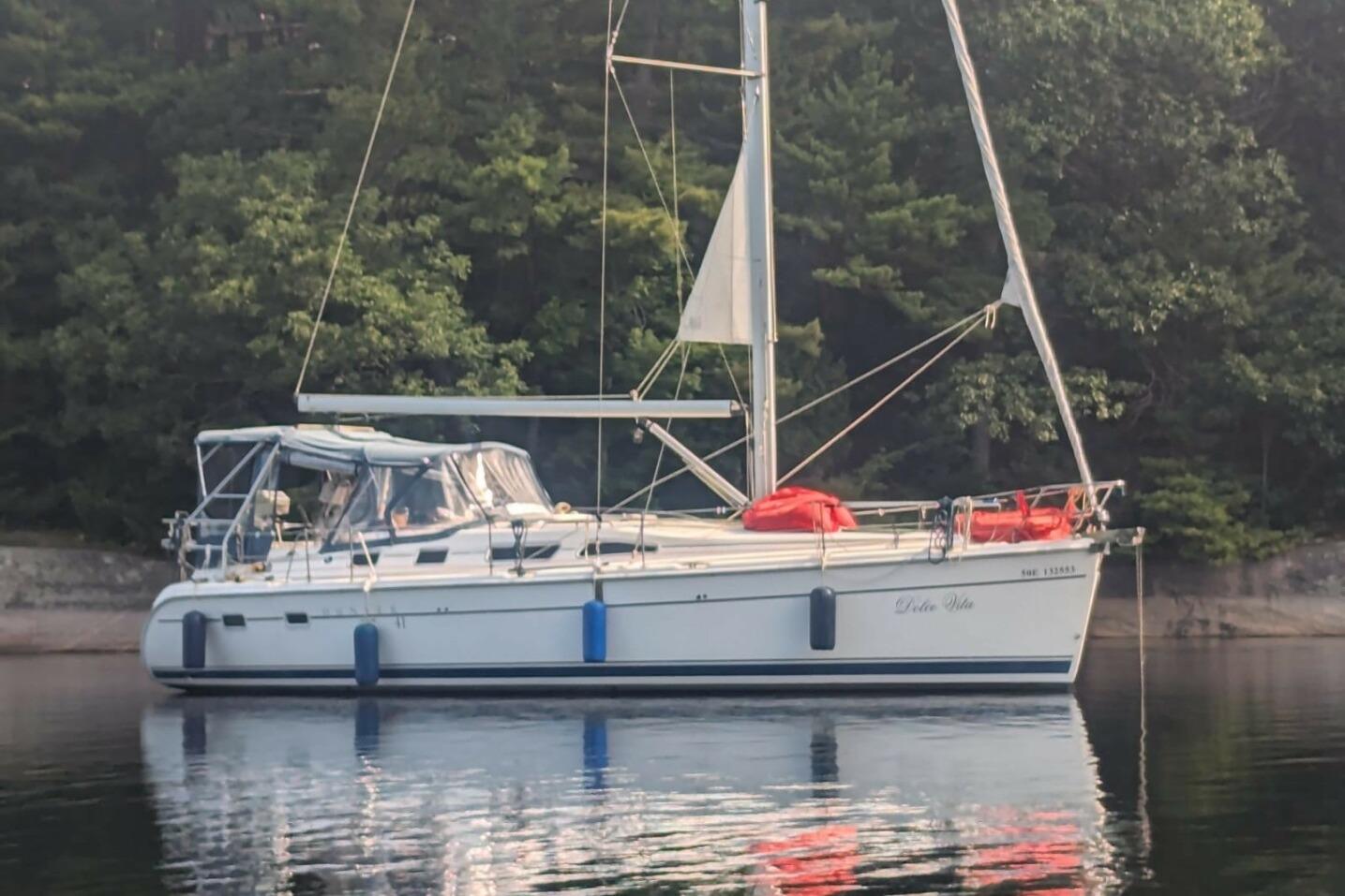 2004 Hunter 41 Aft Cockpit