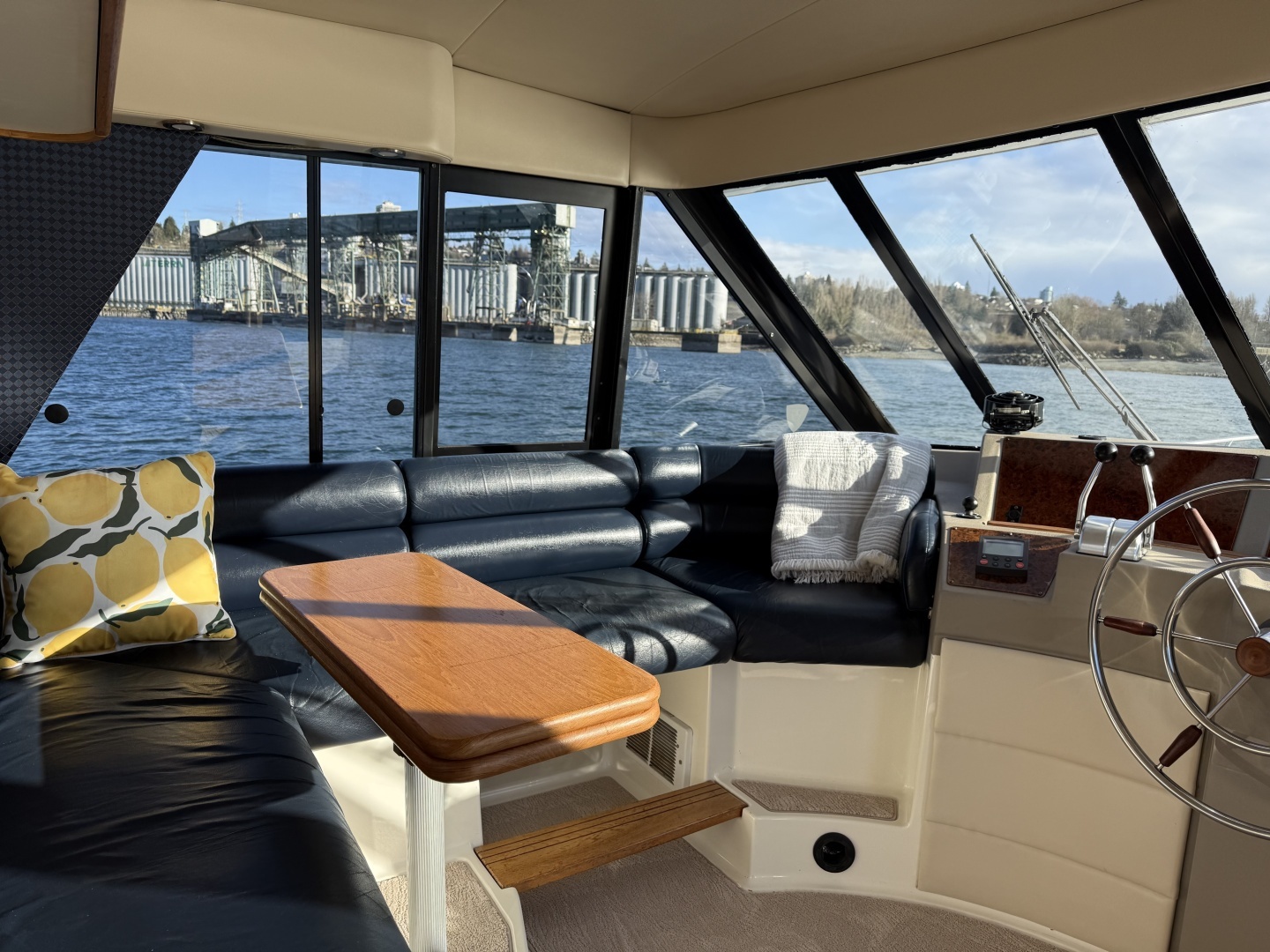 1998 Bayliner 4788 - Image 34