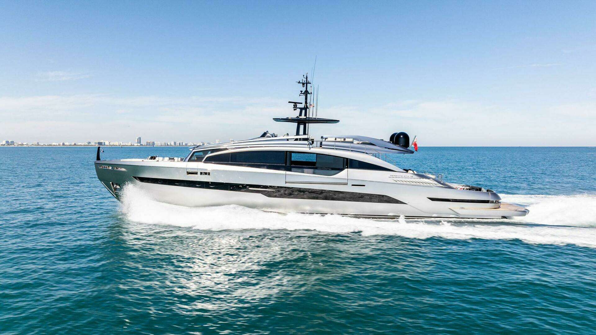 2023 Pershing GTX Motoryacht - Image 8