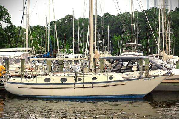 1983 Pacific Seacraft 37