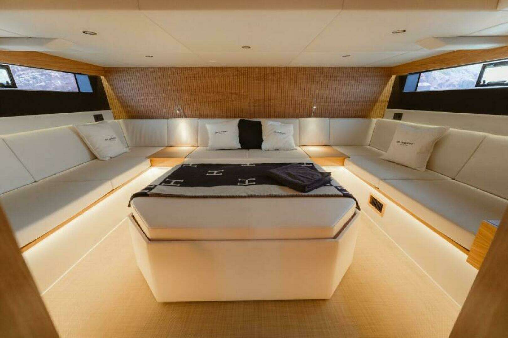 2026 De Antonio Yachts 50 Open - Image 20