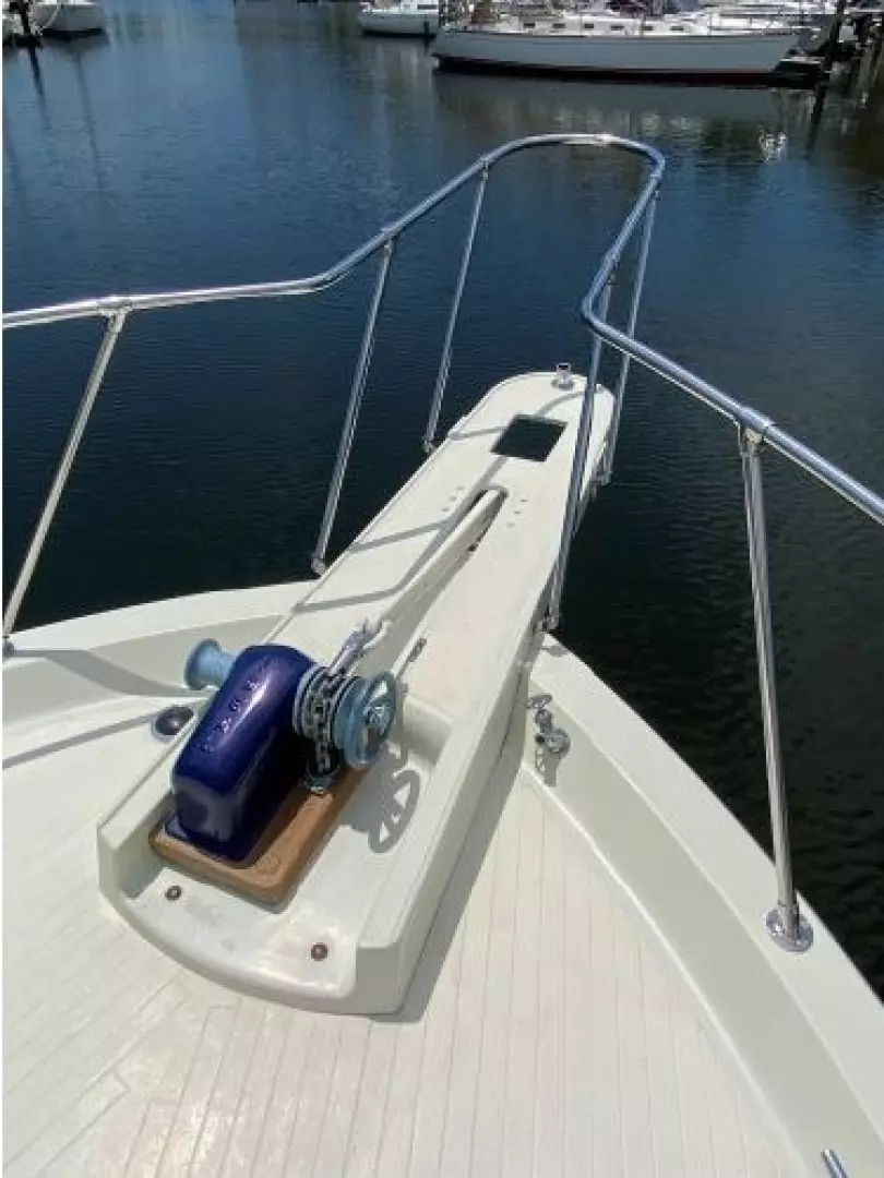 1983 Tollycraft Aft Cabin - Image 11
