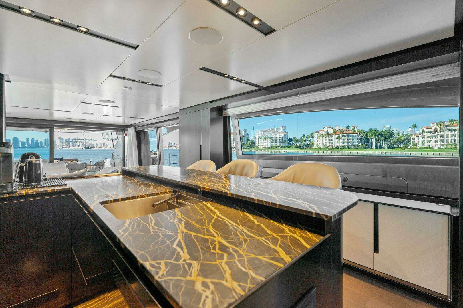 2023 Pershing GTX Motoryacht - Image 60