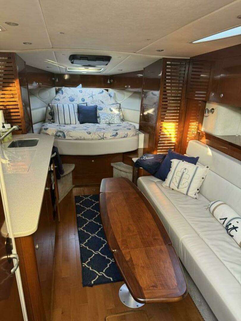 2009 Sea Ray SUNDANCER 350 - Image 26