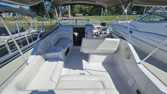 2000 Crownline 242 CR - 6