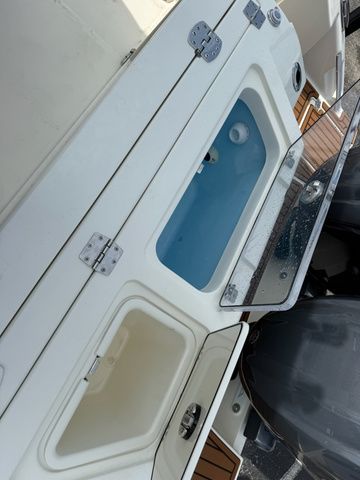 2027 Cobia 245 Center Console - 22