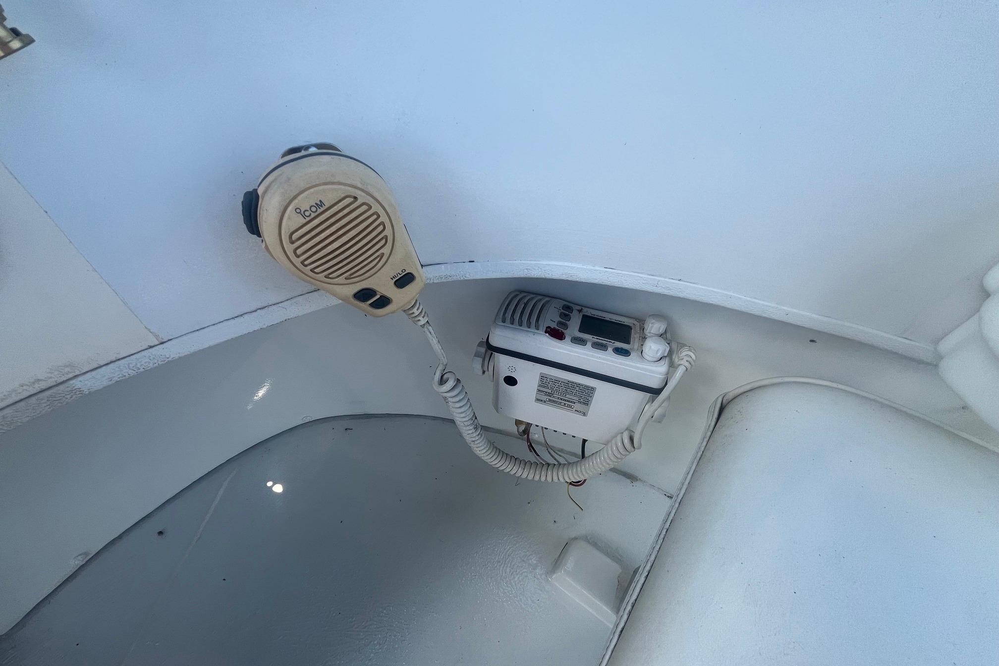 VHF radio and microphone on 1988 Seafox 29 Flybridge boat.