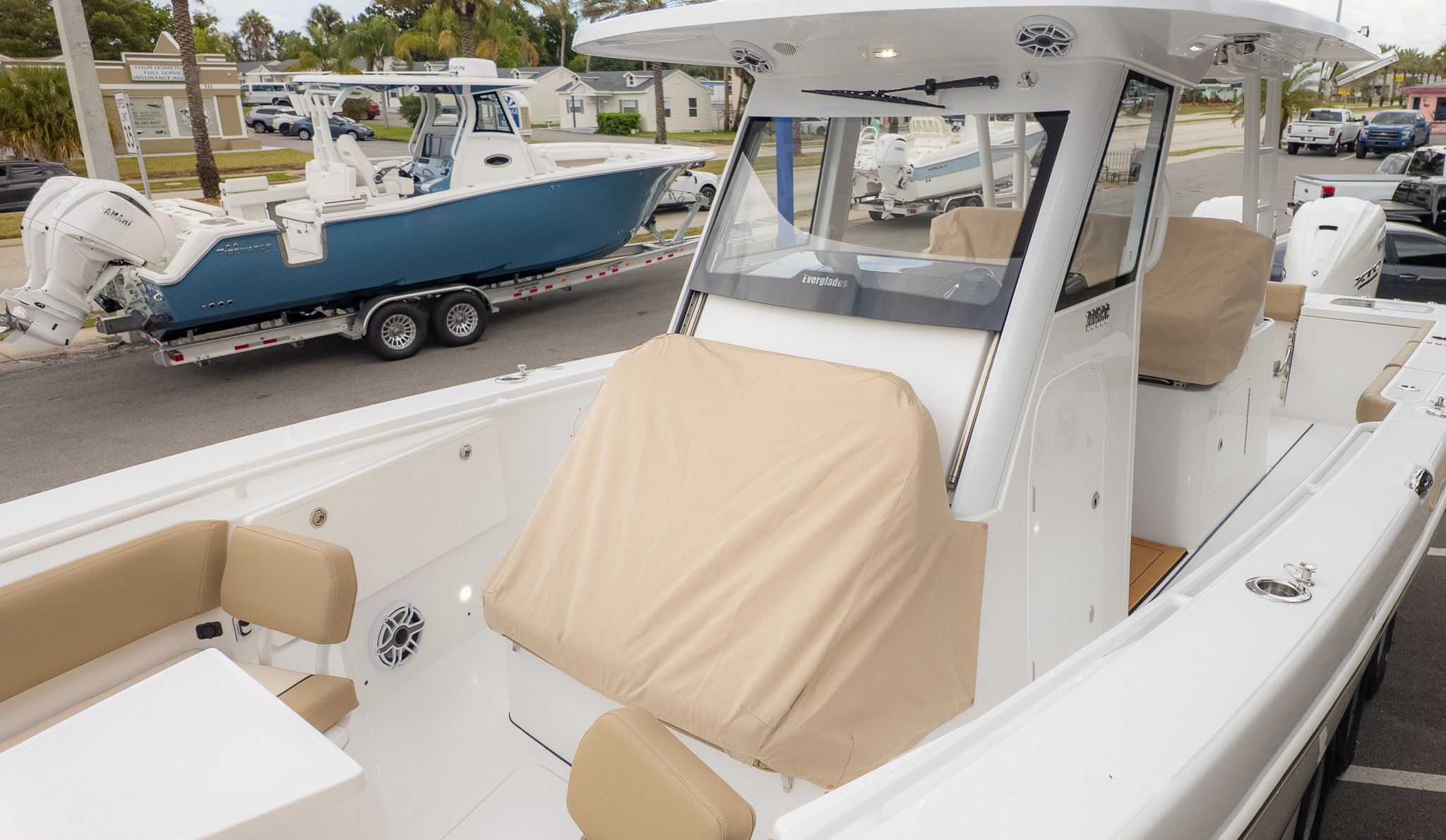 2026 Everglades 335 Center Console - 32