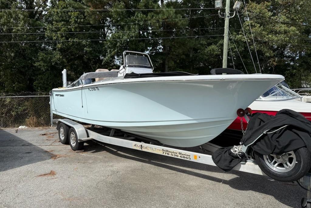2020 Sportsman Open 232 Center Console