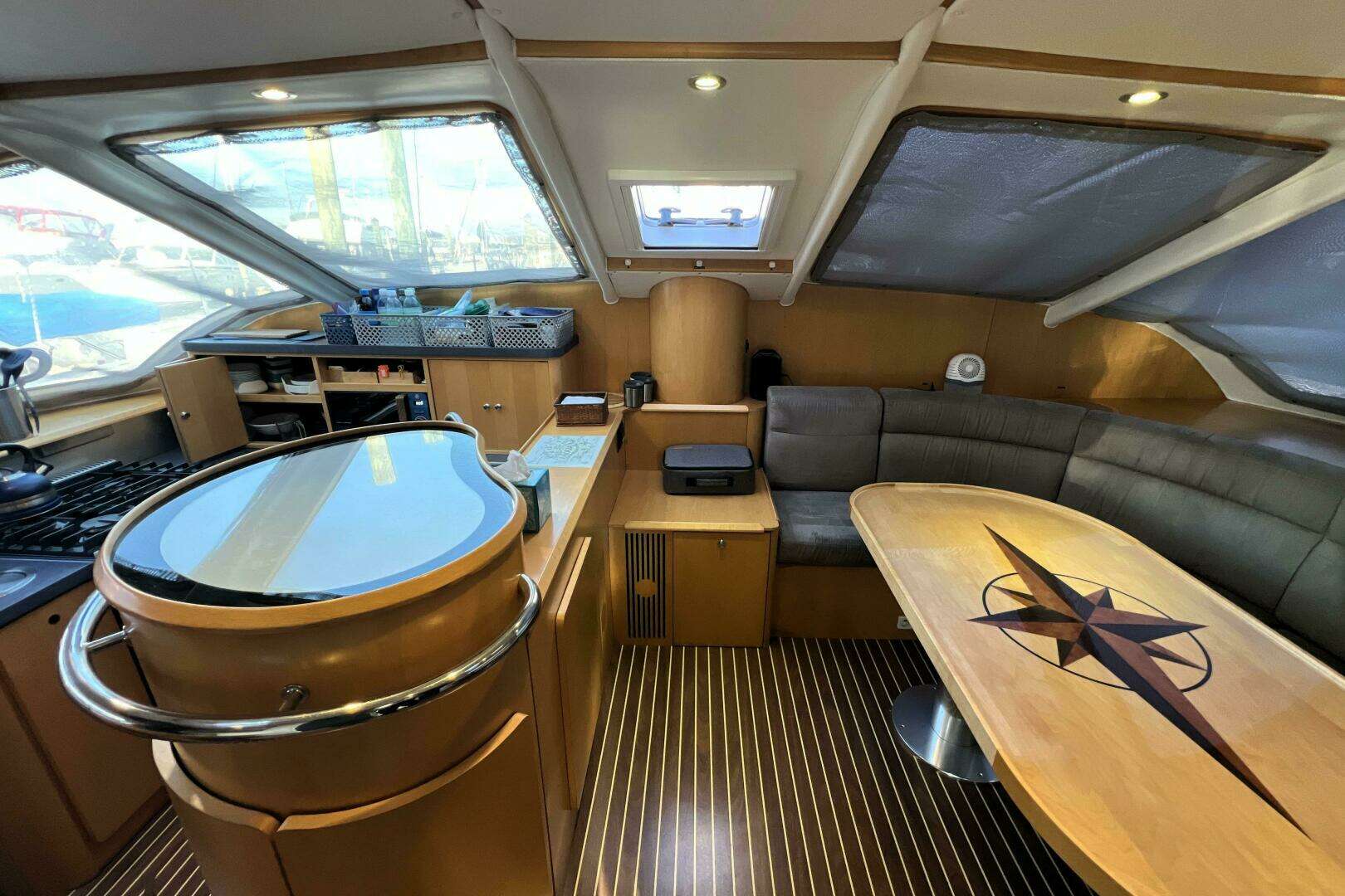 2011 Privilege 495 Owners Edition - Image 4