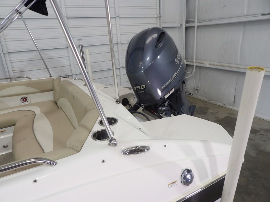 2018 NauticStar 203DC - 10