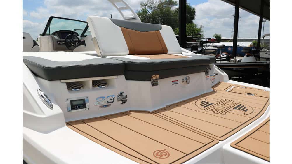 2025 Chaparral 23 Surf - 11
