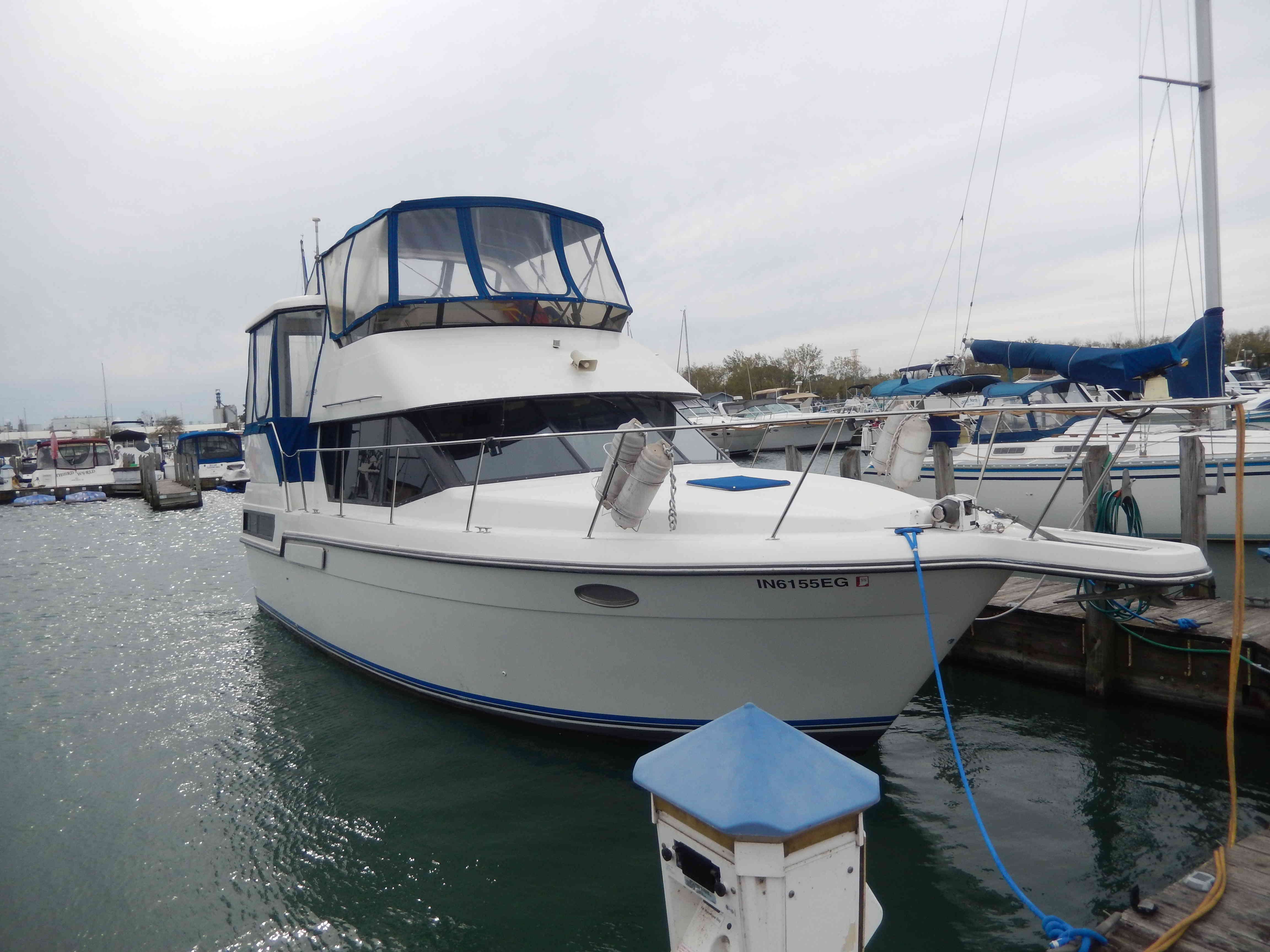 1991 Carver 33AFT