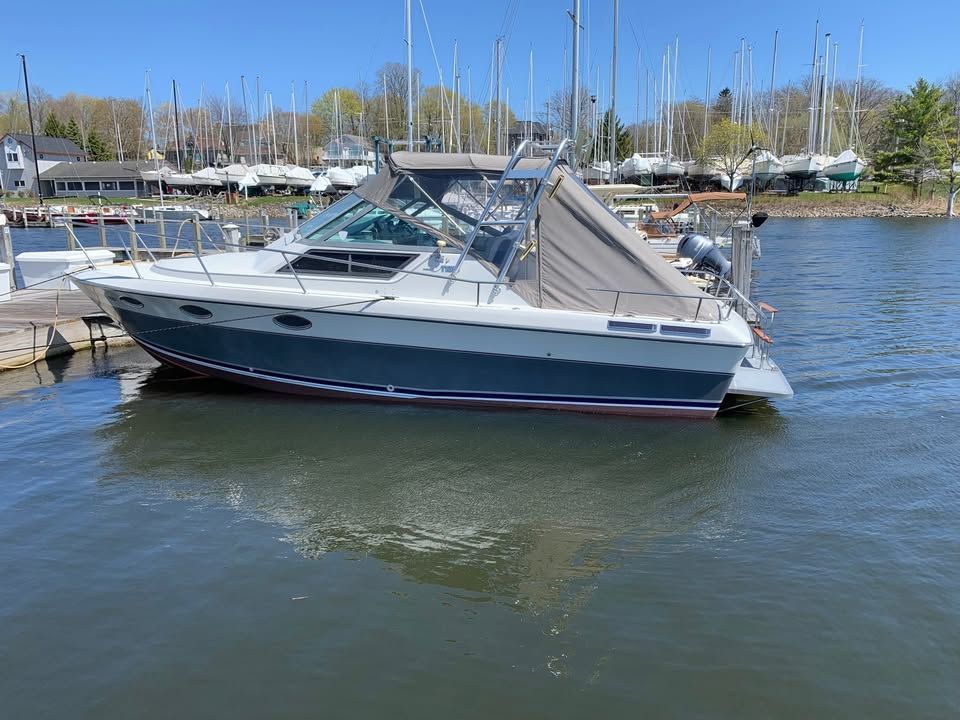 1986 Tiara Yachts 2700 Continental