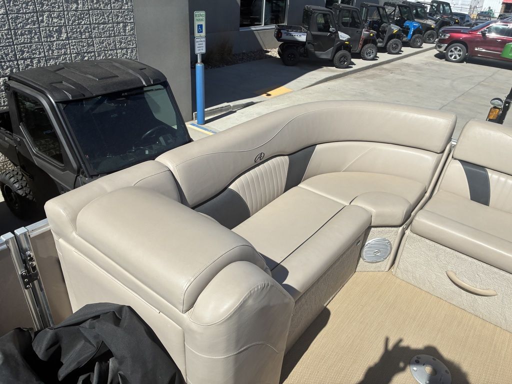 2014 Avalon 2485QL Wind Jammer - 12