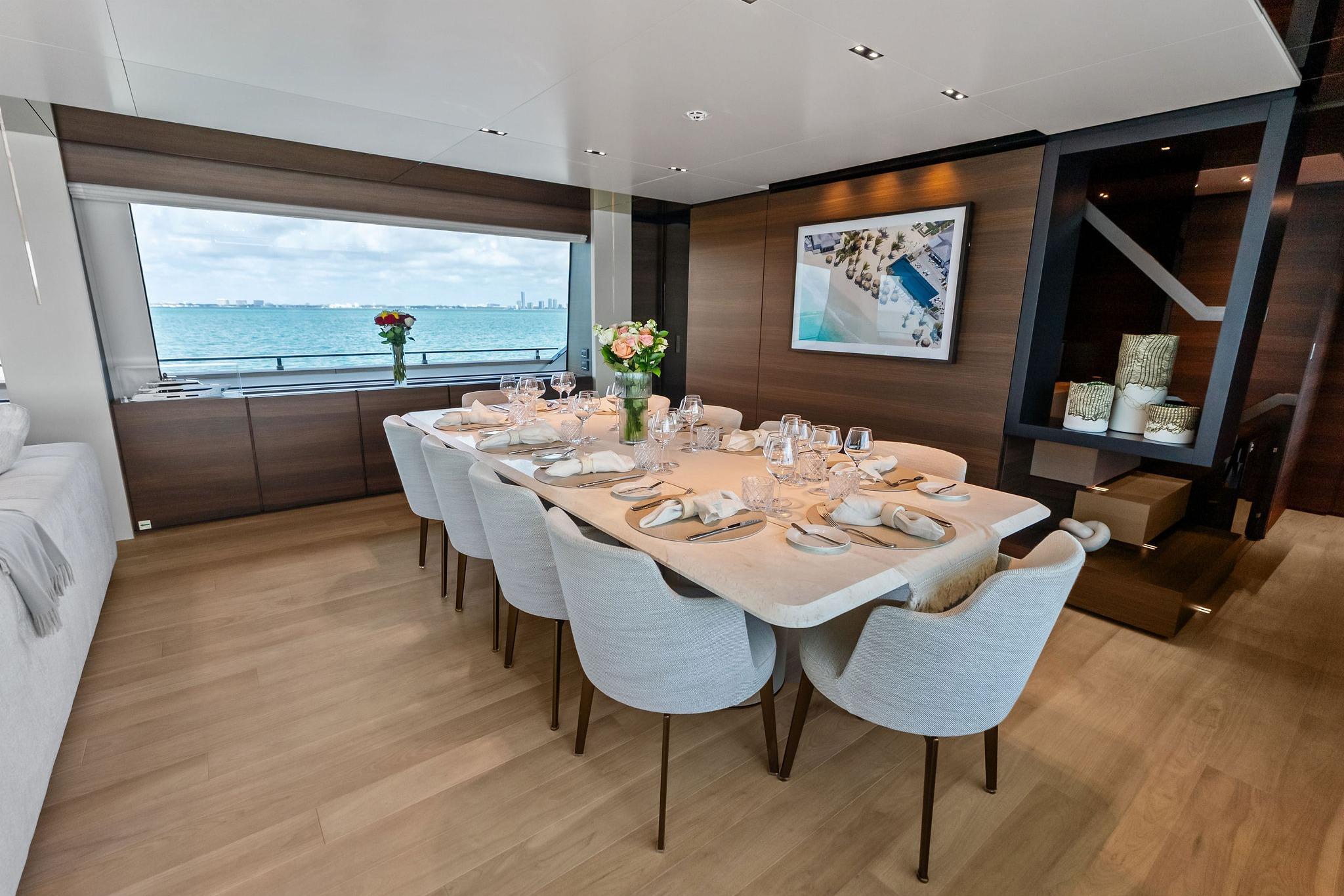2023 Custom Line Navetta 33 - 62