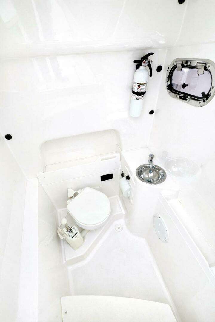 2017 Pursuit C 260 Center Console - Image 18