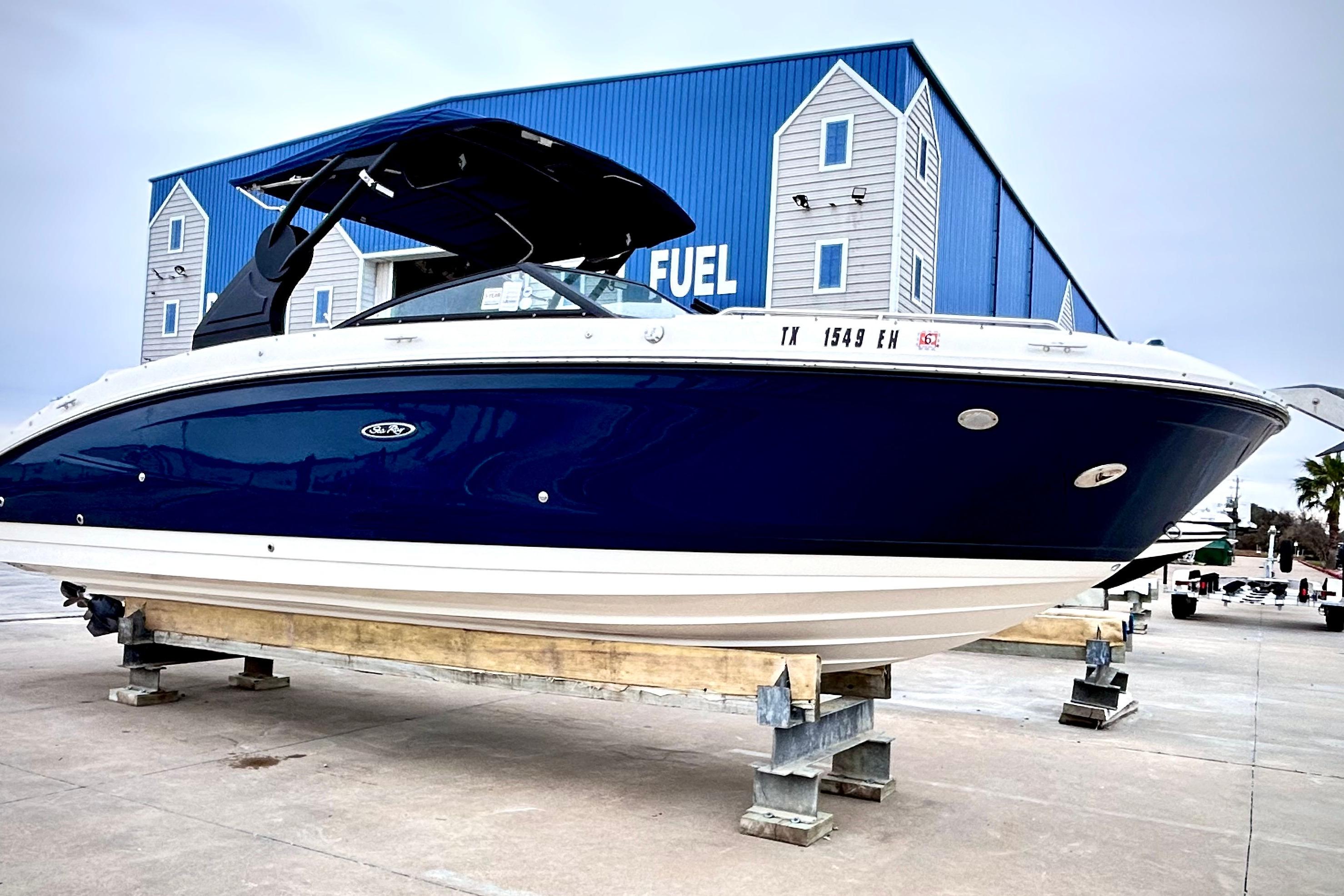 2018 Sea Ray SDX 270