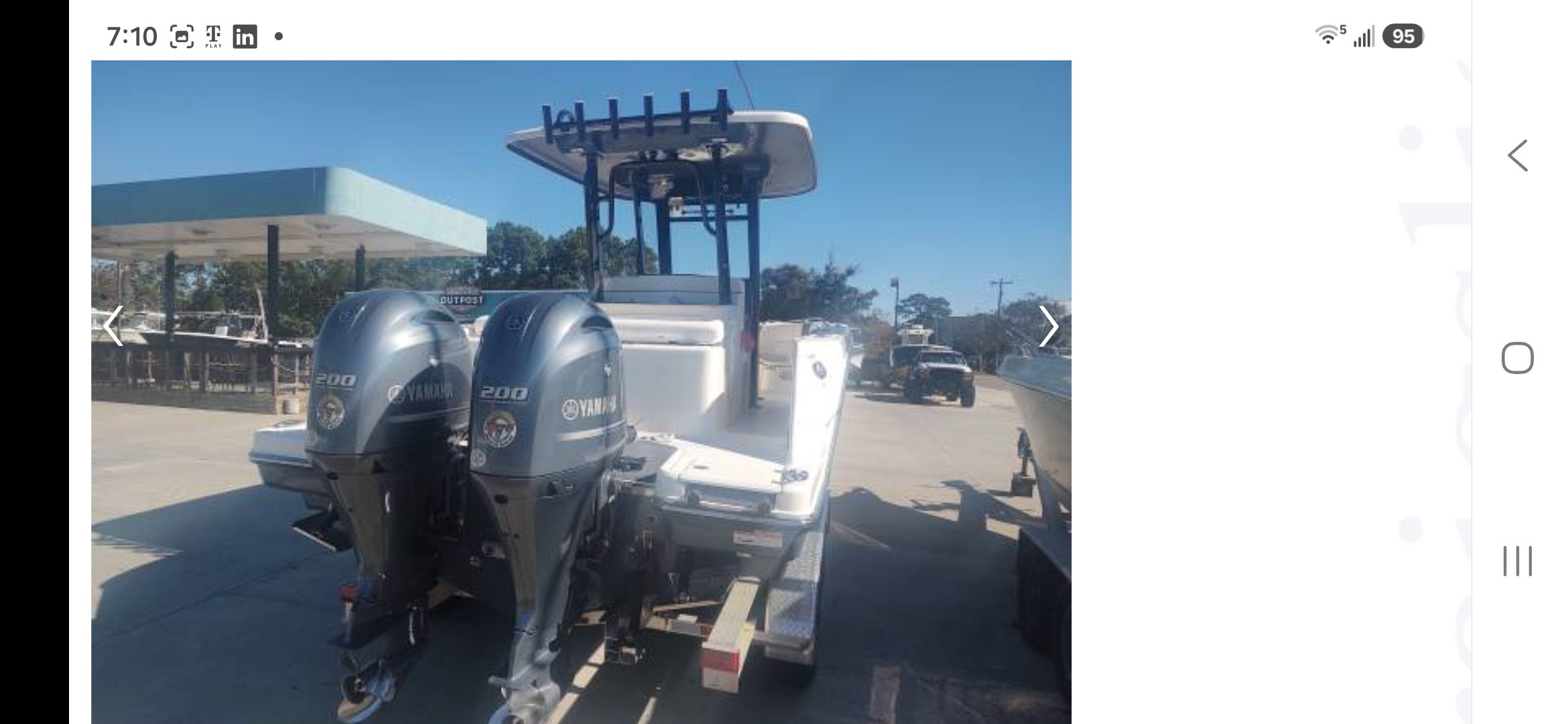 2023 Robalo R272 Center Console - 2