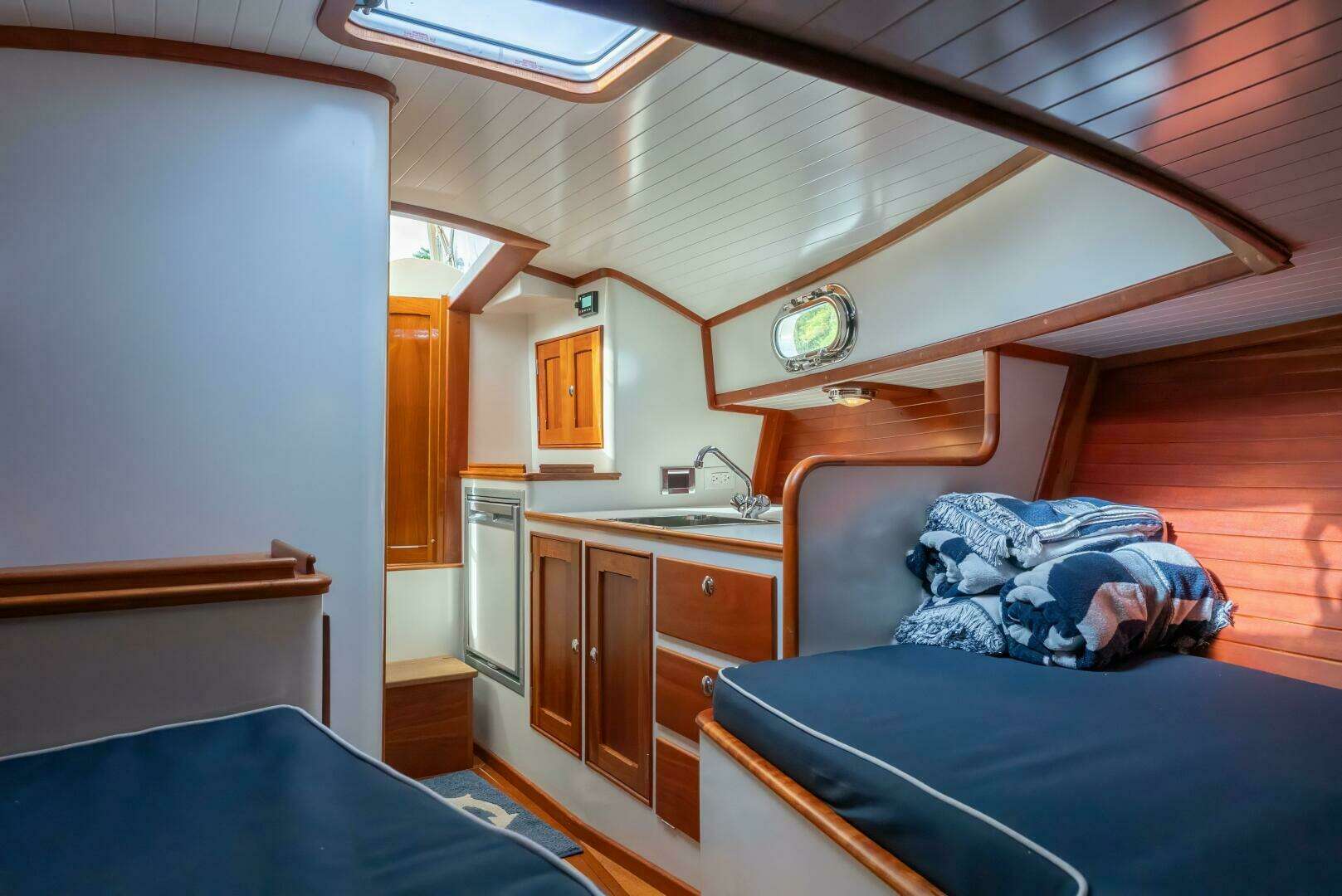 2020 CH Marine Shelter Island Nomad - Image 6