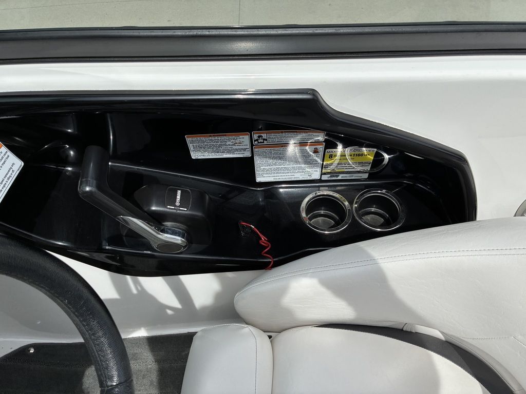 2013 Yamaha Boats AR192 - 24