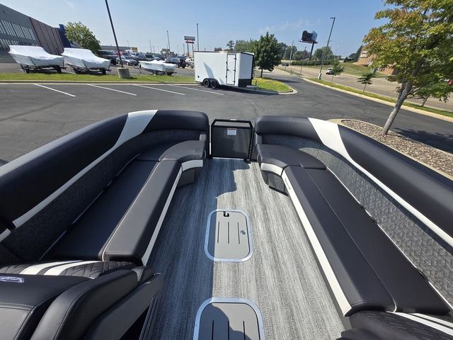 2026 Bennington M Quad Bench 24 MFB Tritoon - 14
