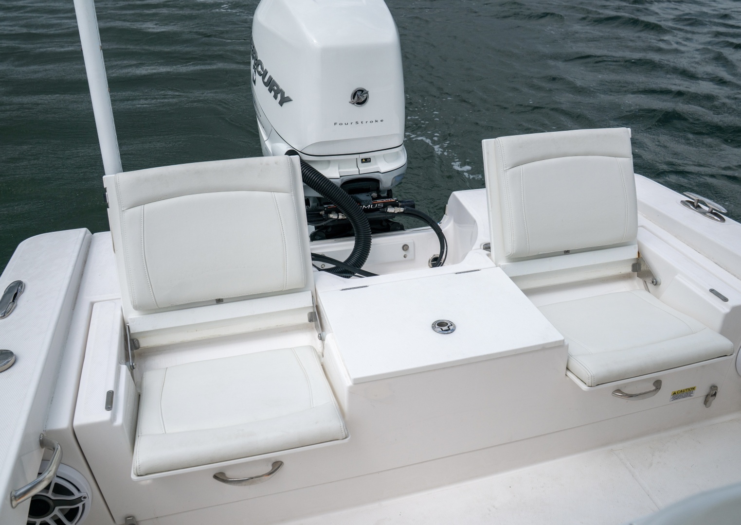 2020 Everglades 253CC - Image 12