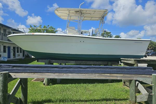 1995 Pursuit 2600 CC