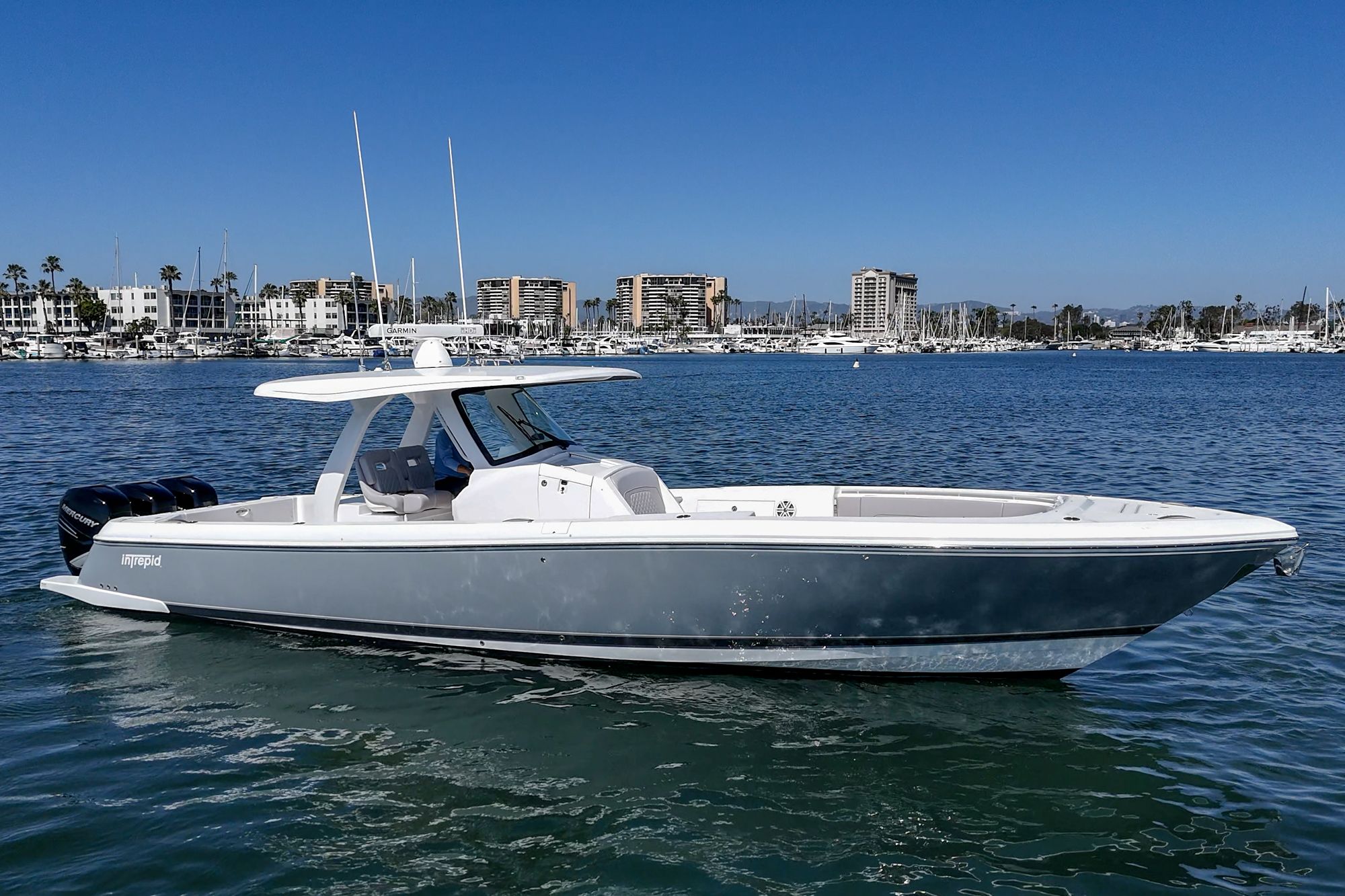 2021 Intrepid 375 NOMAD