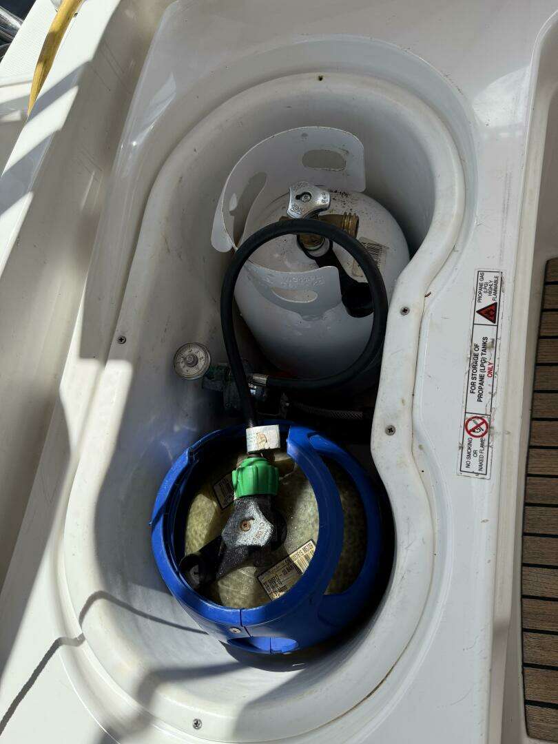 2012 Beneteau 43 - Image 58