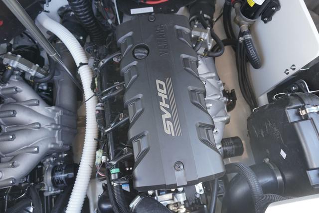 2025 Yamaha Boats 255XD - 23