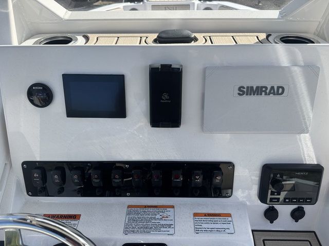 2026 Yamaha Boats 222 FSH Sport E - 11