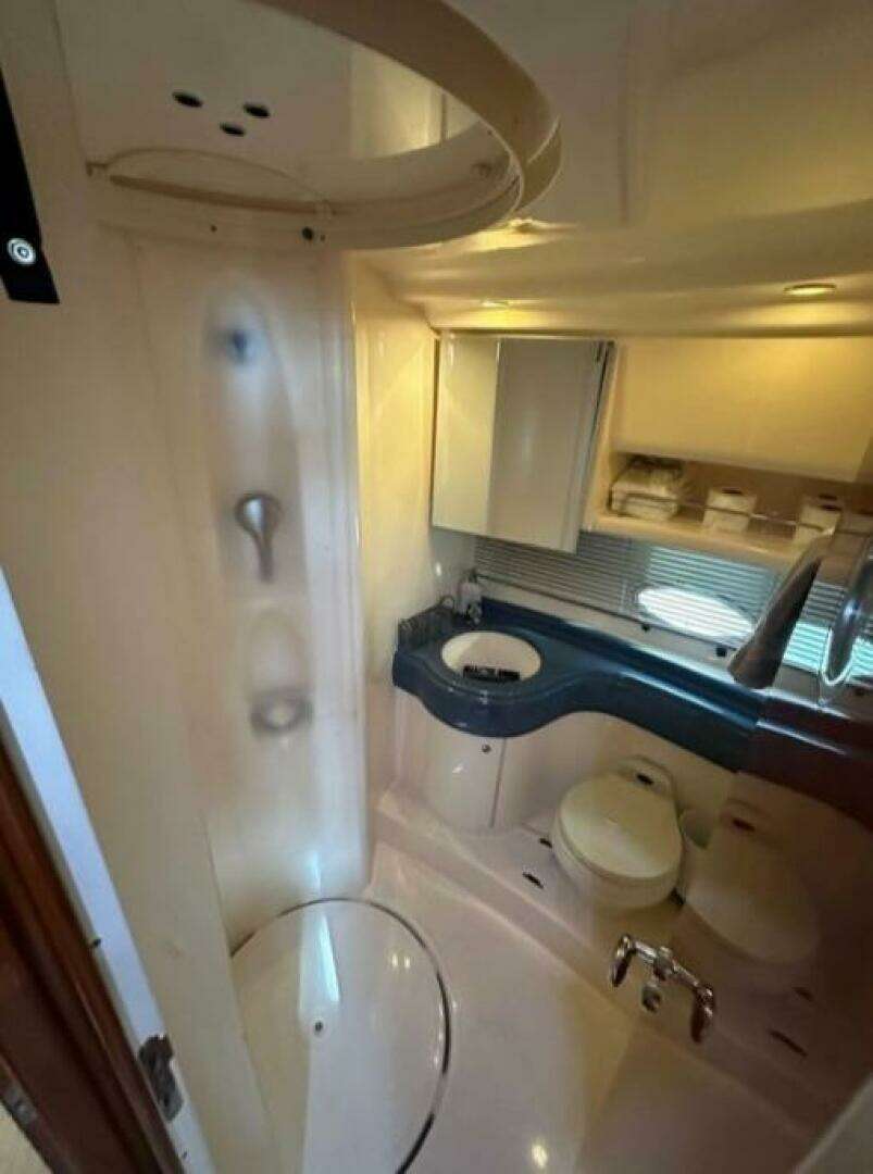 2001 Azimut 42 - Image 19