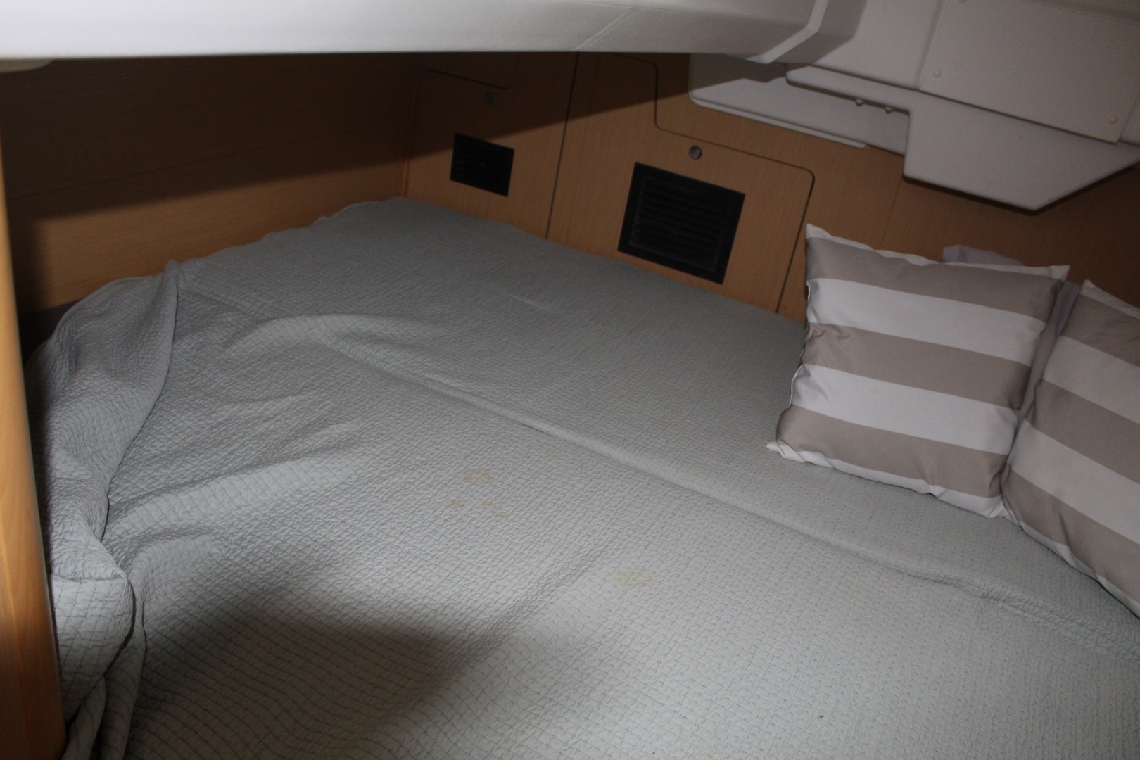 2016 Beneteau 35 Oceanis - Image 36