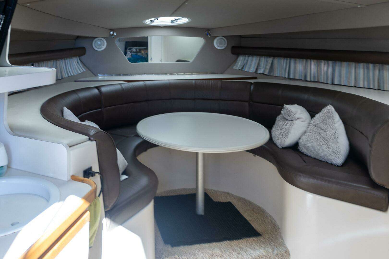 1995 Cruisers ESPRIT 3570 - Image 23