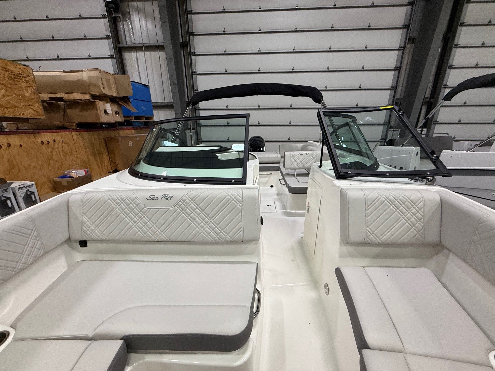 2026 Sea Ray SDX 230 Outboard - 19
