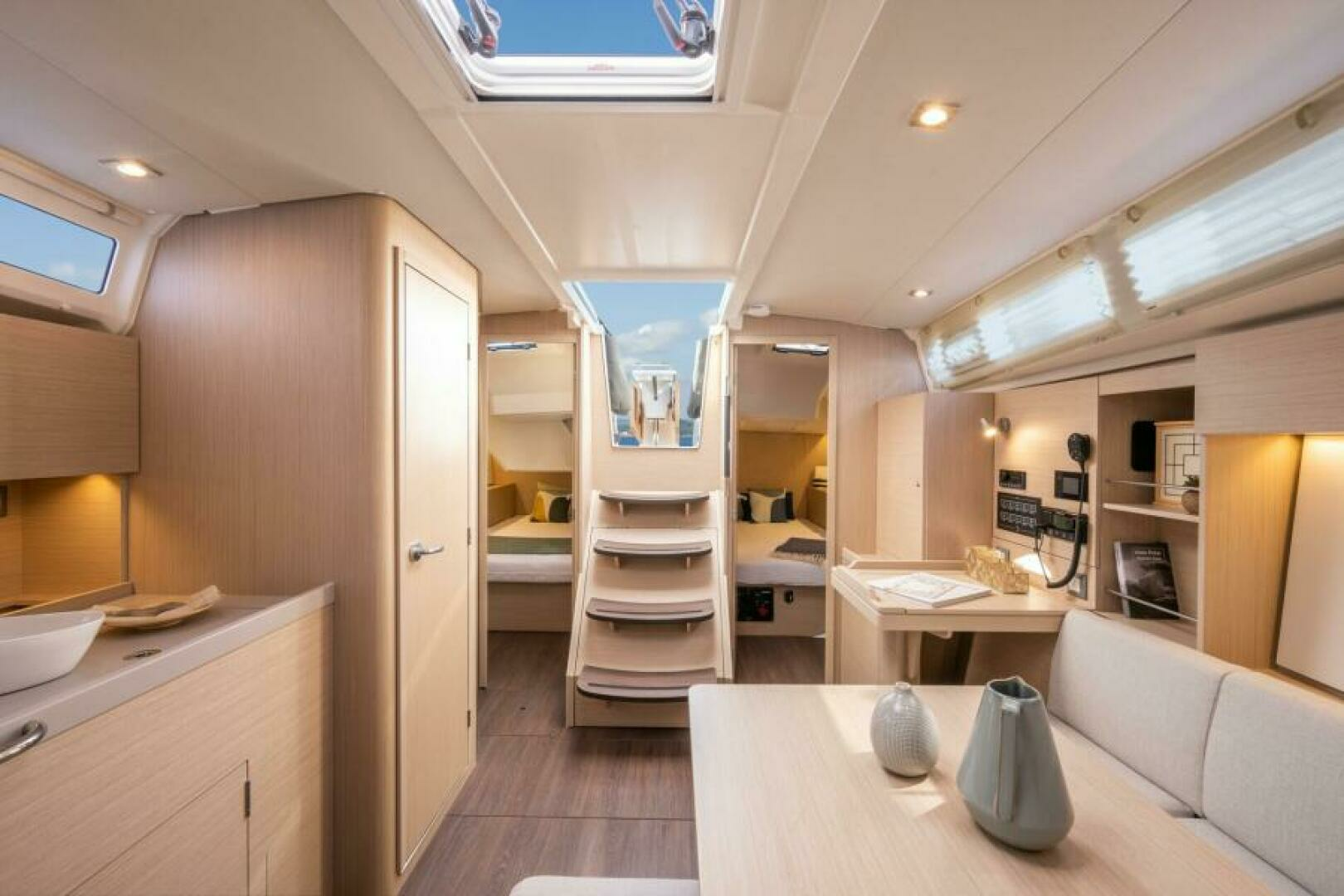 2024 Beneteau Oceanis 37.1 - Image 12